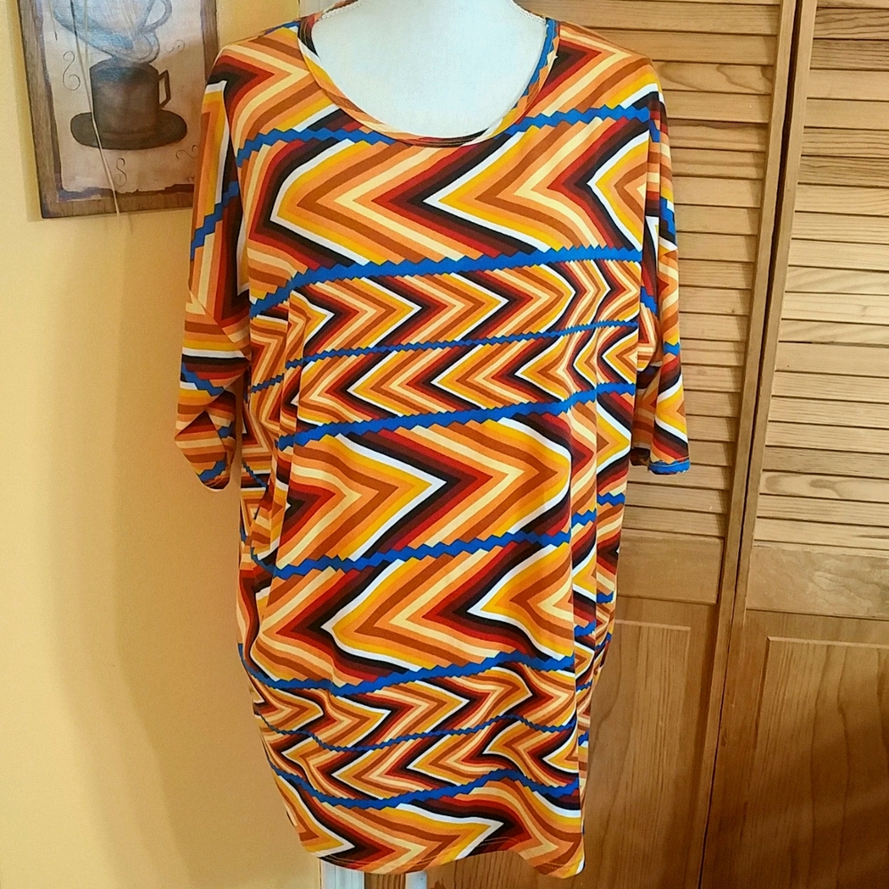 LULAROE Irma Tunic Bright High-Low Legging Top L 14 16 NWOT